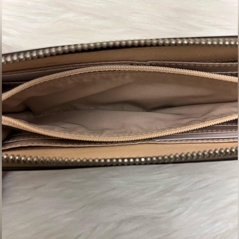 COACH - BROWN TAN TEXTURED LEATHER LONG PEYTON DREAM ZIP WALLET - Picture 8 of 13